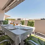 3 Bedroom Lovely In 만드레