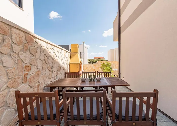 3 Bedroom Lovely In