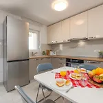 Apartment Gorgeous In With Wifi Mandre