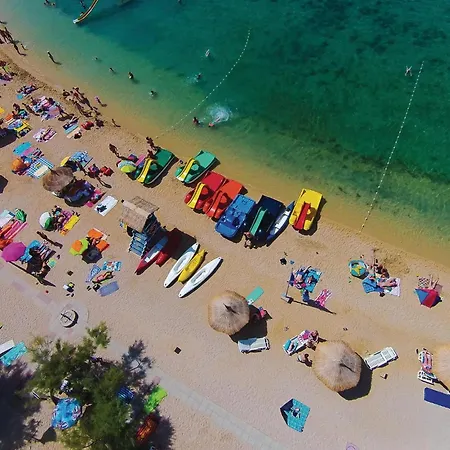 Apartment 3 Bedroom Lovely In