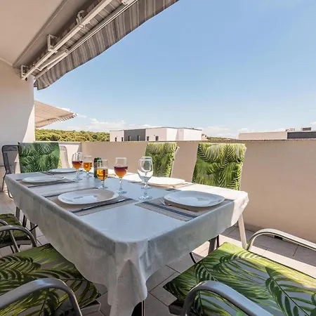 3 Bedroom Lovely In Mandre