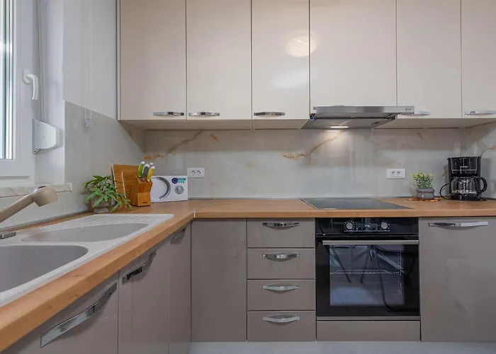 3 Bedroom Lovely In Daire *