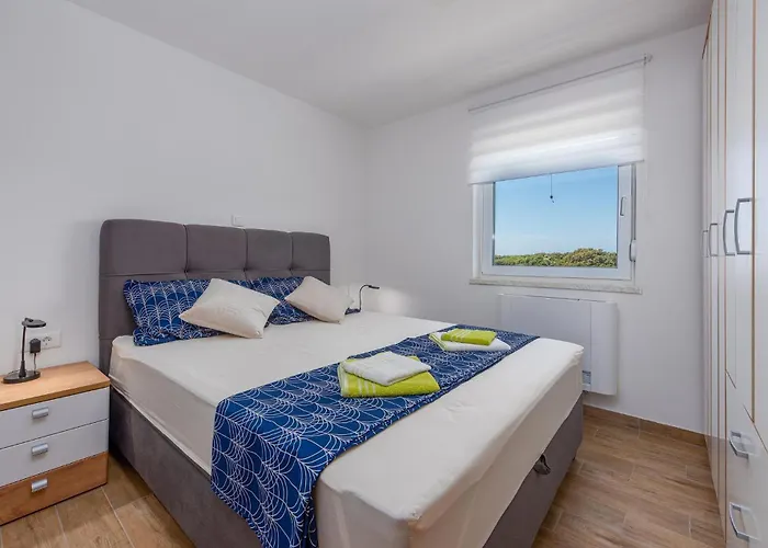 3 Bedroom Lovely In *